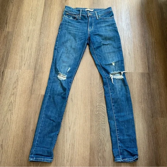 Levi’s skinny jeans, size 27 but fit like a 24 - Picture 3 of 3